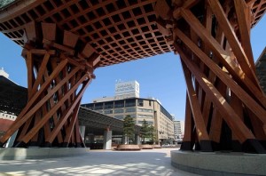 5357008金沢都_JR金沢駅東口鼓門より全景