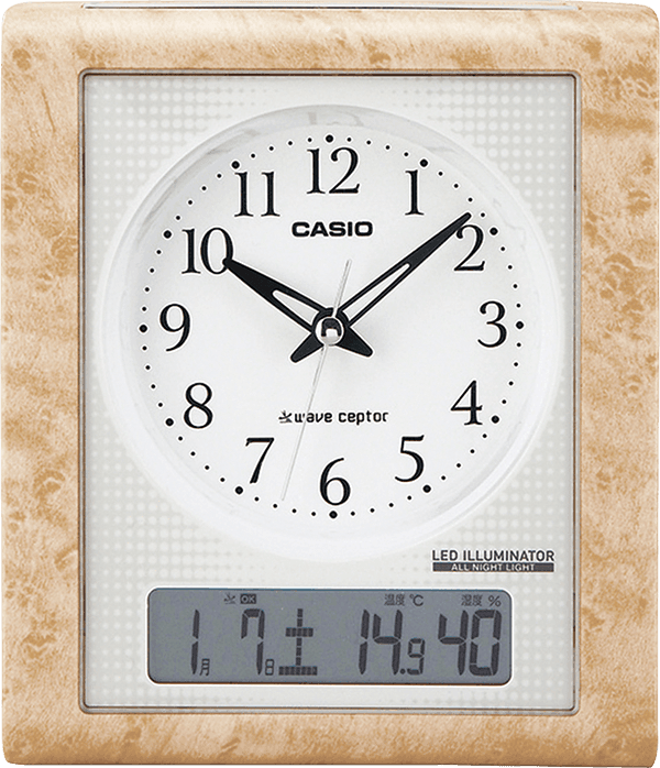 カシオ電波置時計(白木目調)
